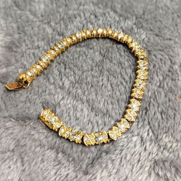 Vintage 1990's Goldtone Marquee & Round Cut Cubic Zirconia Bracelet - Picture 8 of 15